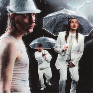 Promotional artwork for “I Miss Us” featuring Joost Klein, Käärijä and Tommy Cash in white suits holding umbrellas during a stylized storm scene