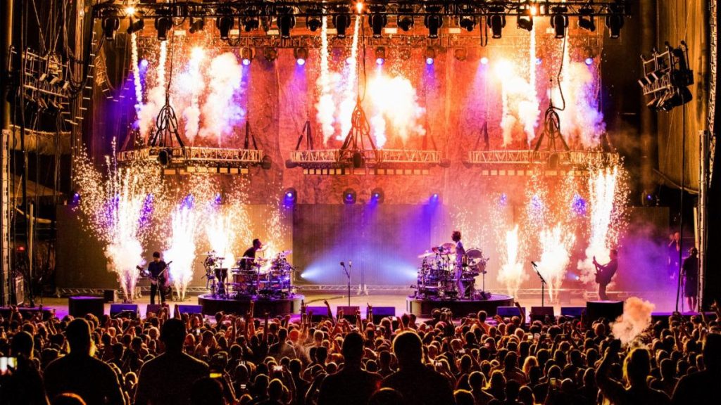 Godsmack perform “Battle of the Drums” live with pyrotechnics and dual drum kits on stage