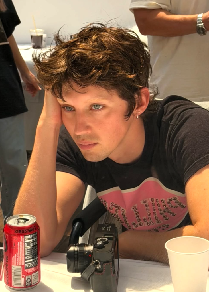 roye Sivan behind the scenes during the making of “She’s the Best.”